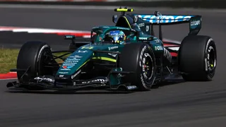 Alonso contro le F1 2026: “Non serve talento, si preme un pulsante e si sorpassa”