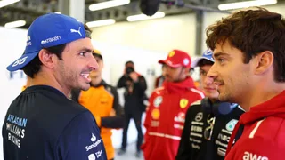 Williams rompe il salvadanaio: offerto a Sainz lo stipendio di Leclerc in Ferrari per restare