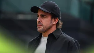 Adrian Newey ‘pretty confident’ Fernando Alonso will stay with Aston Martin
