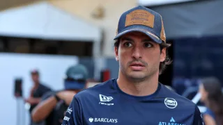 Carlos Sainz casts doubt on F1 season ending in Middle East with ‘premature’ verdict