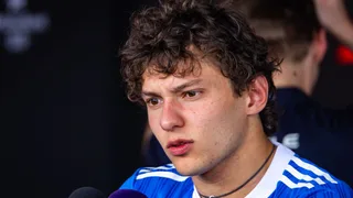 Sainz invita Antonelli alla calma: “Non avrebbe dovuto chiamarmi ‘idiota’ via radio”