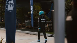 F1 | Russell rompe la power unit e la Mercedes deve rivedere i piani con un nuovo motore a Singapore