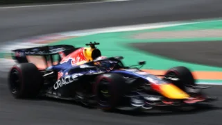 F1 | Verstappen lancia l'allarme: la RB22 saltella "come un canguro" e Red Bull non riesce a risolvere il guaio