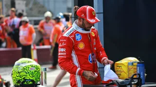 Lewis Hamilton slapped with Hungary F1 penalty for ‘crazy’ impeding