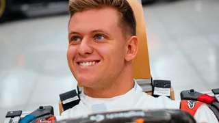 Mick stays in IndyCar as Ferrari plans Monza tribute