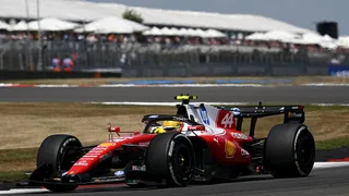 Hamilton holds off Antonelli for Silverstone Sprint pole