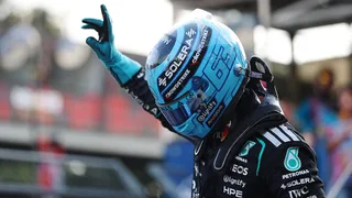 Russell dominates F1 qualifying in Baku after Antonelli crash