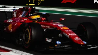 Lewis Hamilton pinpoints worrying Ferrari limitation despite F1 engine upgrade