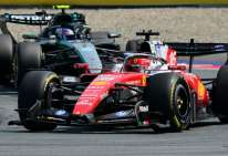 Sviluppi Ferrari, Marko: “Difficile per la FIA controllare budget cap. Ma proprio Mercedes si stupisce?”