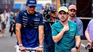 Tutti guardano l’Aston Martin. Sainz la prende a modello, Bearman si arrabbia: “Non dovremmo lottare con loro”