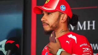 Hamilton: “Non posso permettermi altri weekend così. Devo aumentare la concentrazione”