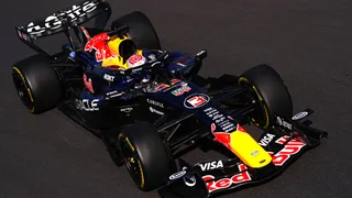 Oggi alle 18:00 parte la ‘Max vs 100’ sui go-kart, Verstappen: “Solo Red Bull poteva organizzare una cosa così”