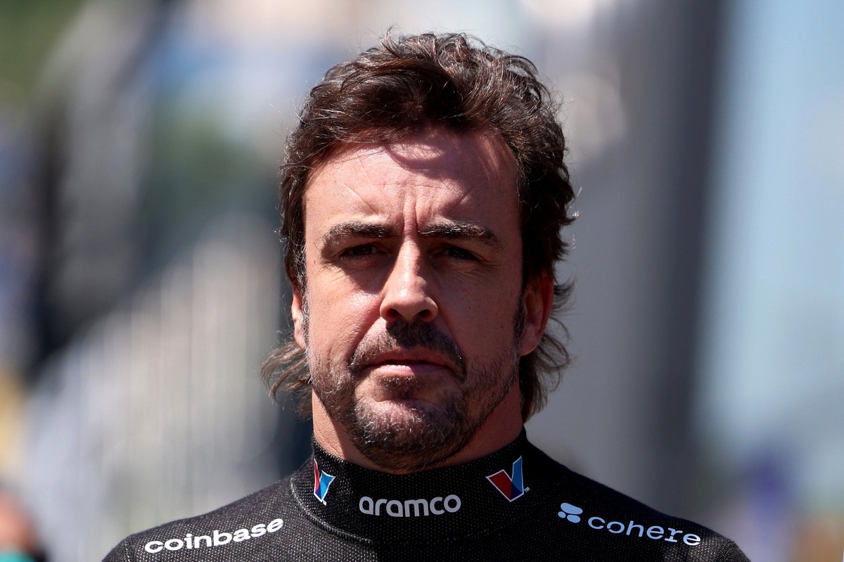 Newey hoping to keep Alonso at Aston Martin for F1 2027