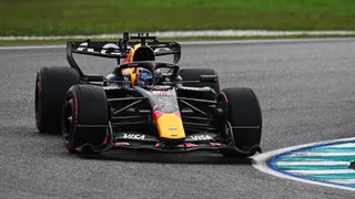 Verstappen prevails to win crazy Bahrain GP in Malaysia