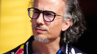 Mekies si scusa con Verstappen: “L’incidente è colpa nostra, non è la prima volta”
