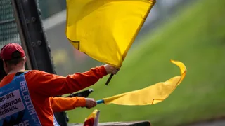 Caso bandiera gialla, le linee guida sono chiare: i piloti non erano tenuti a rallentare