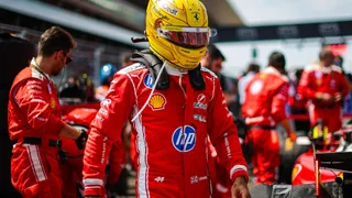 Hamilton contro Santi dopo la bandiera a scacchi: “Non siamo stati sfortunati, abbiamo perso tempo”