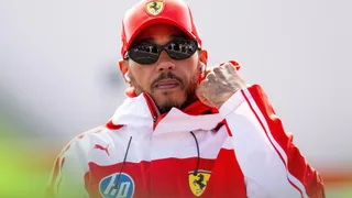 F1 pundit clarifies ‘ridiculous’ Lewis Hamilton comment after photographer clash