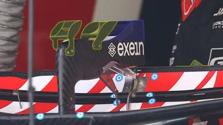 F1 | Haas, spuntano nuovi mini-flap: ci sono soluzioni di scuola Red Bull sull'ala alla ricerca di carico