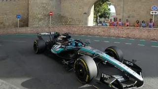 Russell dominates Baku FP2 as Hamilton faces impeding investigation