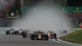 Verstappen: “Qatar e Abu Dhabi? C’è una guerra, i contratti non contano”. E su Imola: “Sarà il caos, ma va bene così”
