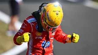 Hamilton gela Mercedes, la pole Sprint è sua: “Non ce lo aspettavamo neanche noi, sono in estasi”