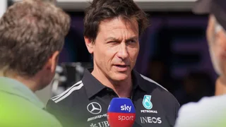 Wolff accuses Sky F1 presenter of finger pointing in Russell question