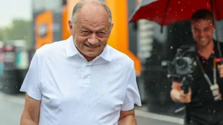 Hamilton penalizzato, Vasseur suona la carica: “La Soft in più certo non è per portarla in Olanda”