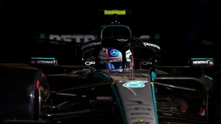 F1 | Mercedes impara dalla Ferrari, ma la pole ha il marchio dell'estro di Kimi con un terzo settore super