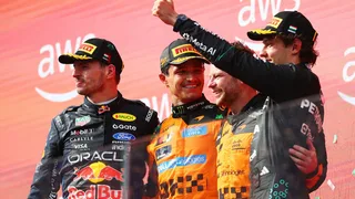 Antonelli, i complimenti (maliziosi) di Verstappen: “È il più forte nel team”. Norris si accoda: “L’unico che è sempre davanti”