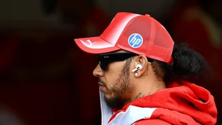 F1 | Incidente Russell - Hamilton: ecco perché i commissari hanno penalizzato il ferrarista