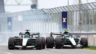 Mercedes, le regole d’ingaggio non cambiano: nessun team order pro-Antonelli. “Priorità al titolo Costruttori”