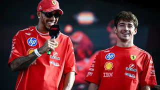 Deficit Ferrari: le risposte (diverse) di Hamilton, Leclerc e Vasseur