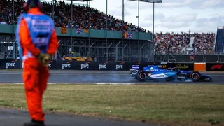 Sainz oltre la penalità: “Dobbiamo capire cosa sta succedendo alla nostra vettura”